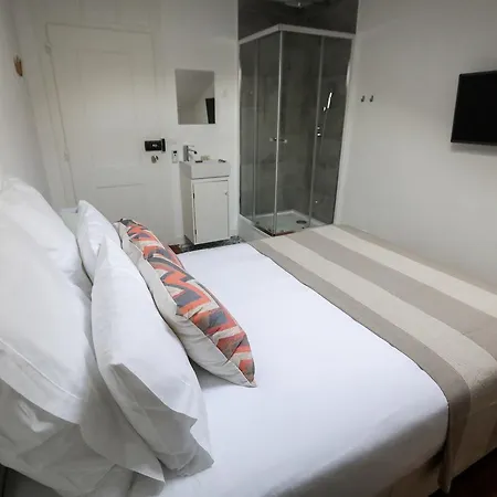The Saints Suites Bed and breakfast