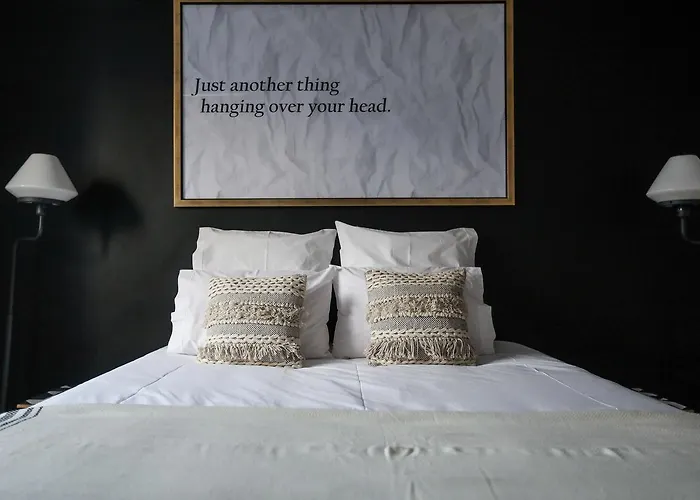 فندق مبيت وإفطار The Saints Suites 3*