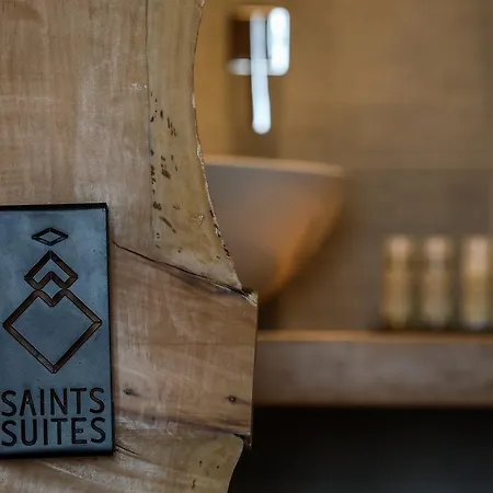 The Saints Suites Bed & Breakfast 3*