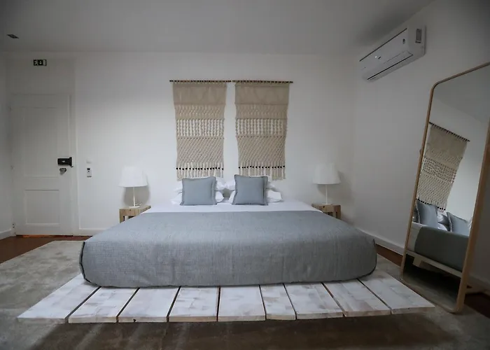 The Saints Suites Bed and breakfast Lisboa